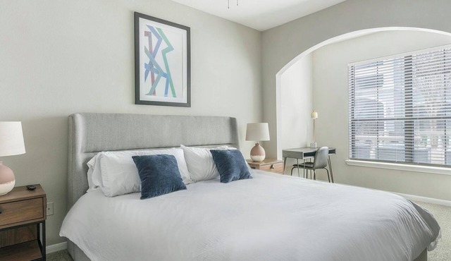 Landing | Stylish 1BD, Gym, Pool
