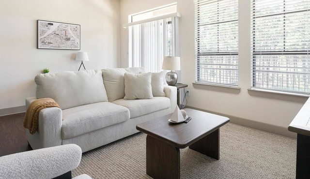 Landing | Stylish 2BD, Gym, Clubhouse