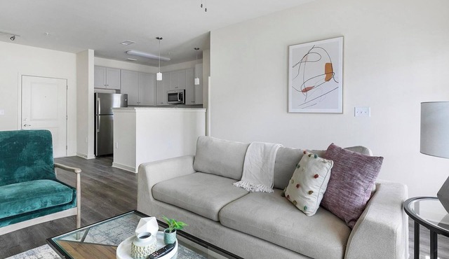 Landing | Stylish 2BD in North Fort Worth