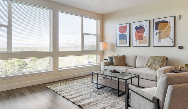 Landing | Stylish 2BD, Yoga Studio, Clubhouse