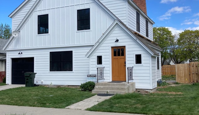 Large House 2 Blocks from Downtown Baker, large yard, and garage 4BED/2 BTH