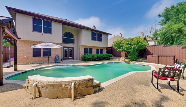 Large Luxury Home with Saltwater Pool