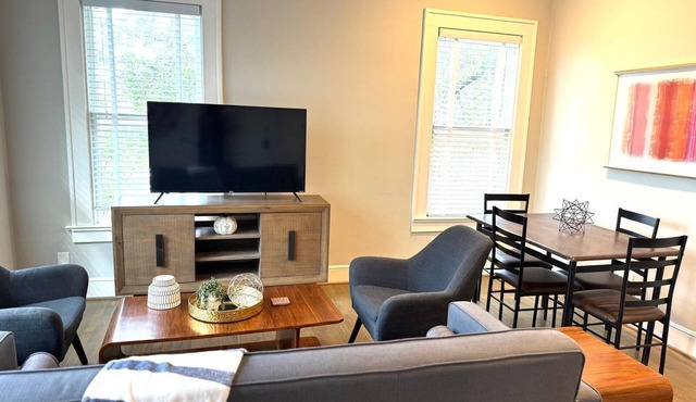 Lemmon 204 - Stylish 1BR in Heart of Dallas