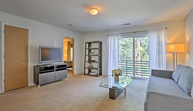 LoHi Apartment w/Patio: 1 Mi to Downtown Denver!