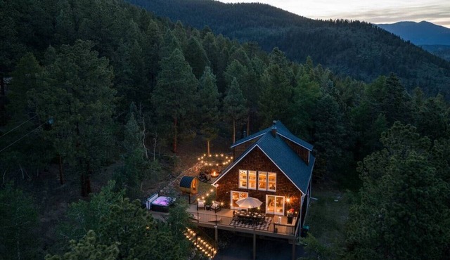 Luxe A-Frame | Hot Tub, Sauna & Stargazing Net