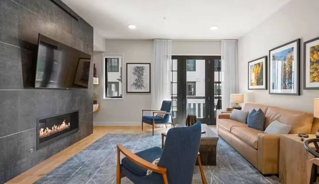 Luxury 1-bedroom ski-in/ski-out condo in the heart of Tamarack Resort Village