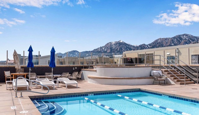 Luxury Condo Rooftop Pool 30-day min