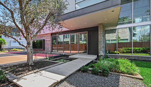 Luxury Houston home perfect for FIFA World Cup stays!