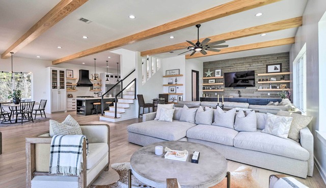 Luxury Lake Granbury Cliffside Home w/Deck!