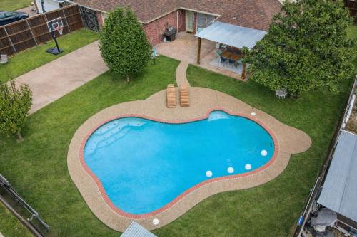 Luxury Retreat 6BR35BA Pool, Hot Tub & Game Room