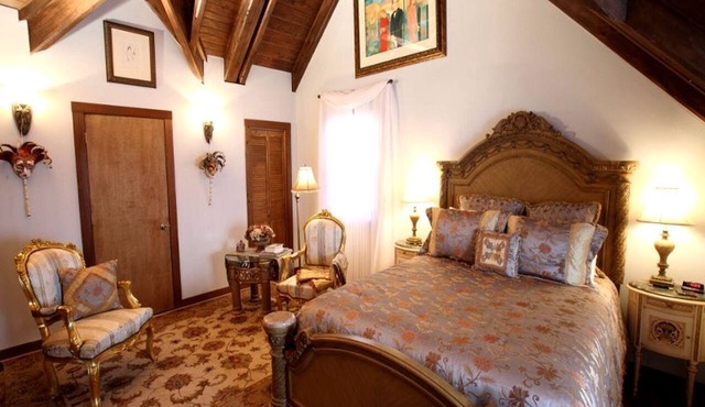 Luxury Romantic Bed and Breakfast Retreat in Northern Arkansas