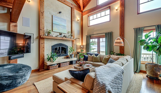 Luxury Vashon Vacation Rental w/Beach Access!