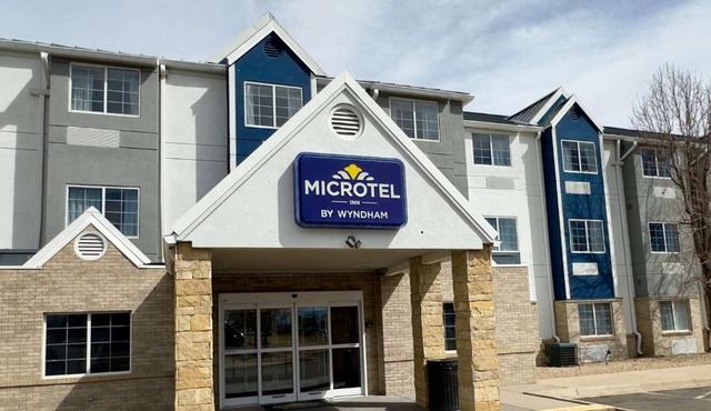 Microtel Inn & Suites by Wyndham Denver Airport
