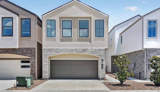 Modern 3-Story Home, Terrace & Office, Galleria & NRG