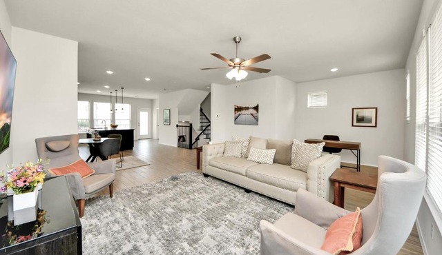 Modern Cozy Home in Houston Galleria and NRG 4BR 4BA
