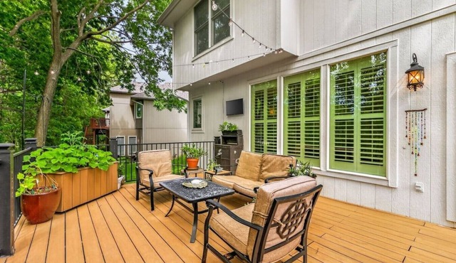 Modern Family-Friendly Retreat Near Downtown KC