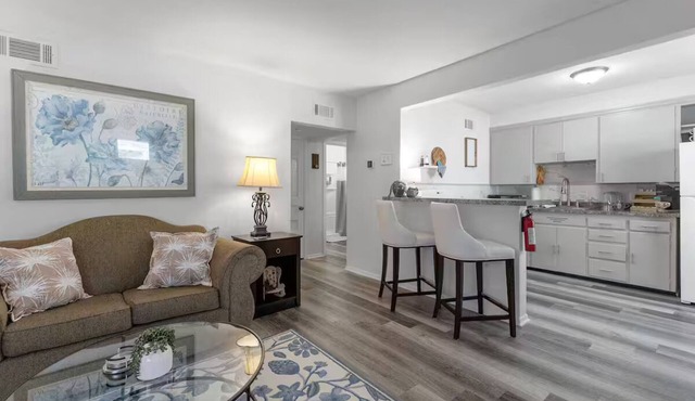 Modern Garden 1BR | Laundry + Pets OK | Quiet