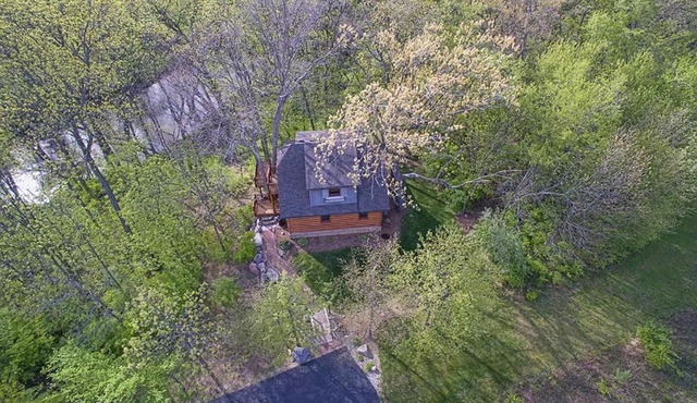 Modern log cabin