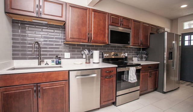 Modern Luxury Stay near ISU & Downtown