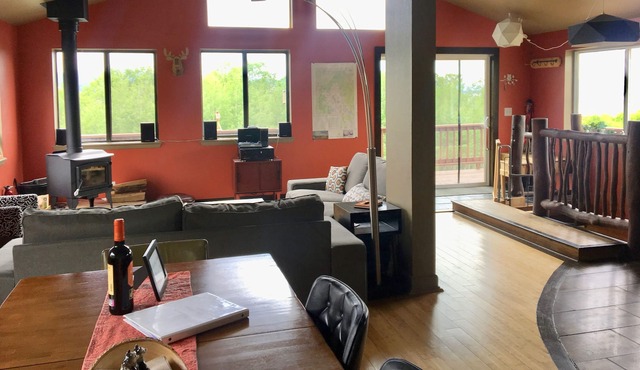 Modern, secluded 3BR/2Bth house w/ stunning view!
