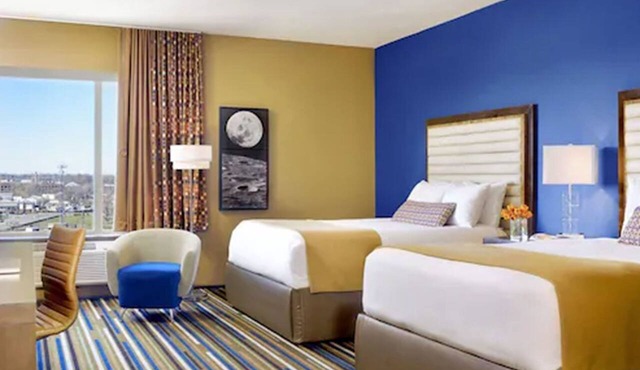 Moonrise Hotel