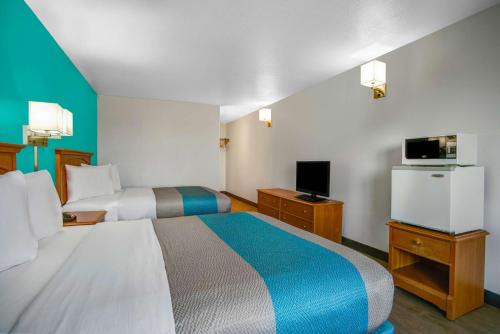 Motel 6-Baker City, OR