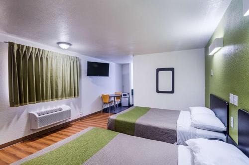 Motel 6-Childress, TX