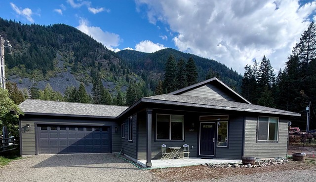 Mountain Meadow Retreat Private Hot Tub-near lake
