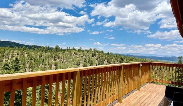 Mountain Top | 3BR Cabin w/Hot Tub + Nature