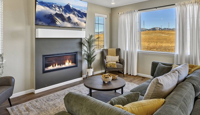 Mountain-View 5BR Family Retreat Games, Golden Tee Near Boulder & Denver