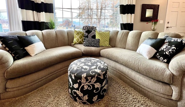 MP - Comfort Awaits! 3 Bdrm, Hot Tub
