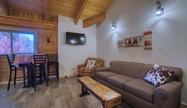 Mt. Joseph Lodge in Downtown Joseph: Unit #6
