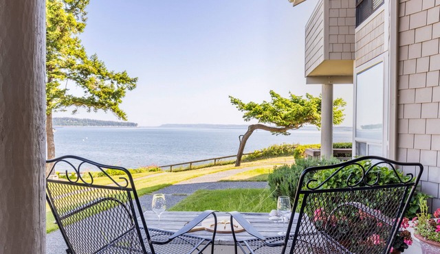 Mutiny Bay Condo by AvantStay | Walk to the Beach