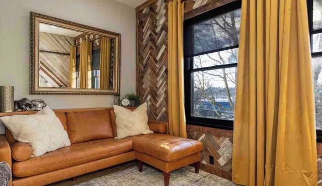 New 1 bedroom condo in the heart of Ballard Avenue