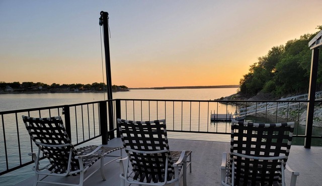 New! Best Location! Spectacular Views Dock Arcade