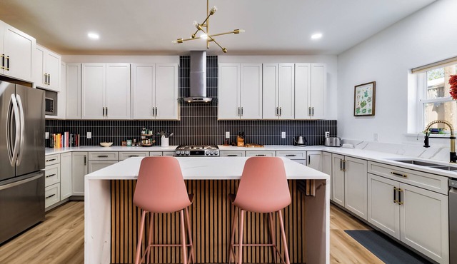 New Luxury MCM Home Steps from Meow Wolf & Amazing Chef's Kitchen