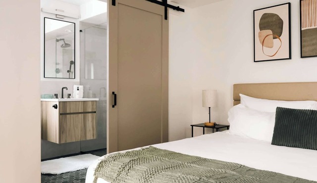 New Modern Luxe Stay | Roof Deck | Center of RiNo