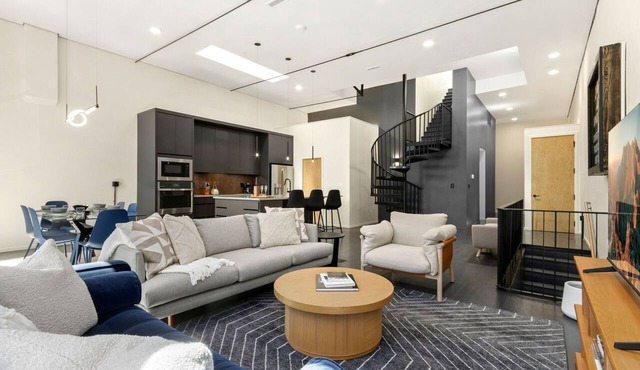NEW! Modern Scandinavian Loft in Old Town Square