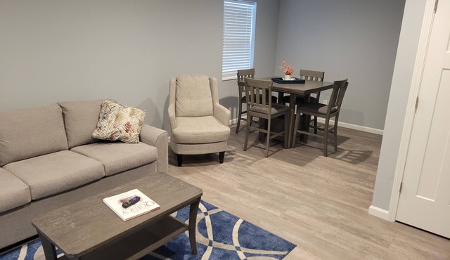 New remodeled apartment Perfect for the business trip or in town for family.