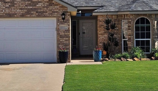 Nice 3-bedroom pet friendly house in friendly Lubbock. 12 Minutes to Texas Tech