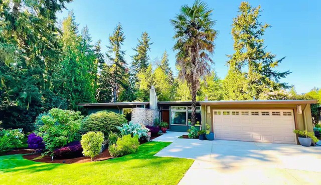 Northwest Elegance – Modern Retreat