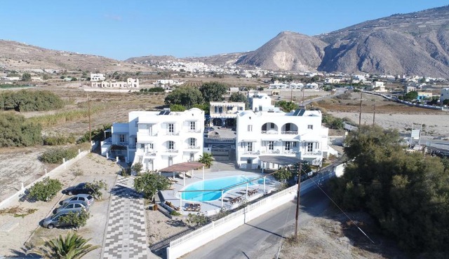 Nostos Studios in Perivolos