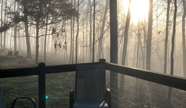 Off-Grid "Sweet B Cabin" in the Ozark Mountains