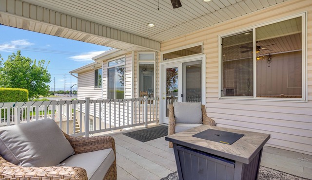 Office, Fire Pit, Deck! Large Rental Near Hill AFB in Clearfield