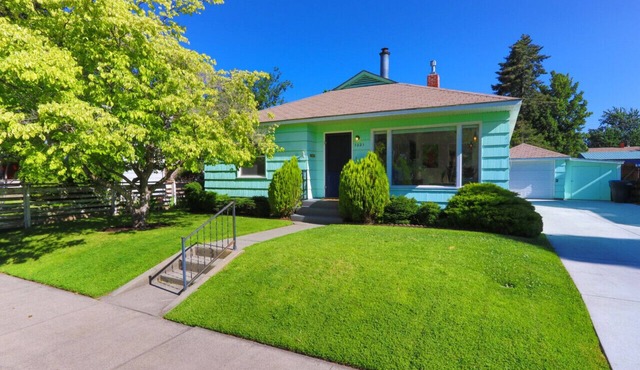 Olive House · Olive House Cute, clean, quiet & all the amenities