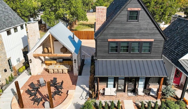 ONYX @ The Lark | Stylish & Serene Edmond Oasis