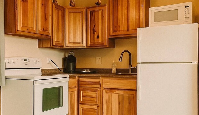 Peaceful 1-bed studio cottage in Gering perfect for relaxing stay in Gering