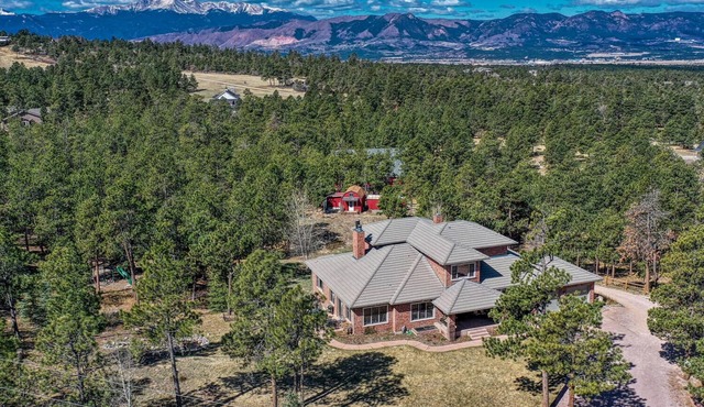 Peaceful Acreage - Front Range Views - Exceptional Quality