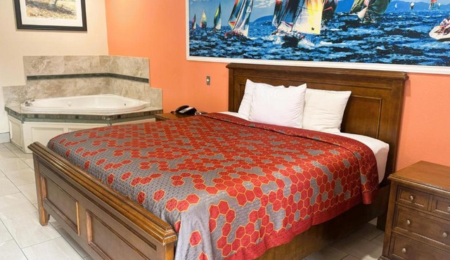 Pecan Valley Inn & Suites
