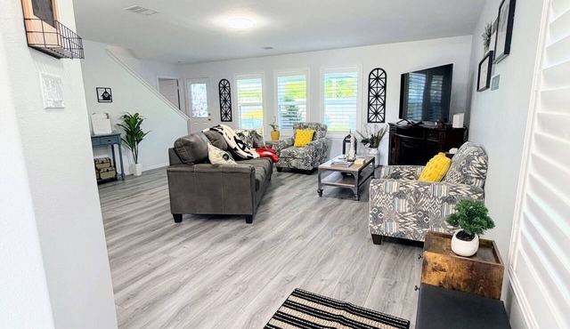 ⭐ Perla Haven | Game Room Covered Patio Sleeps 9 N Katy Medical & Wellness